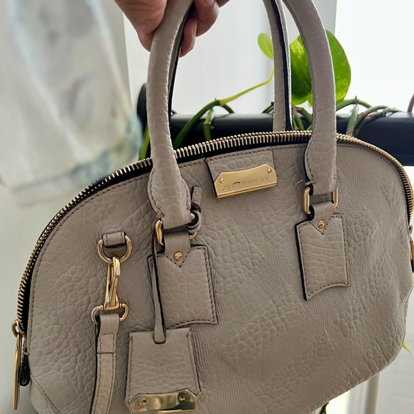 Burberry Designer Crossbody Bag - Picture 2 of 3